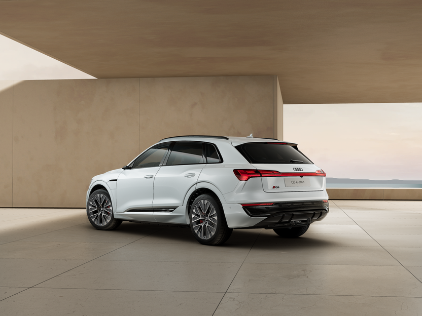 Bild eines Q8 55 e-tron quattro S line