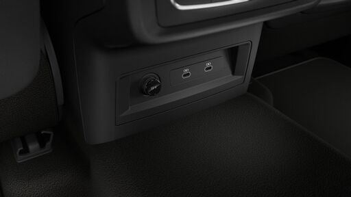 USB-Anschlüsse mit Ladefunktion im Fond
