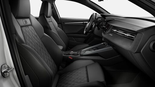 Interieur S mit Sportsitzen in Schwarz