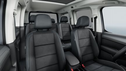 Bild eines Caddy Dark Label eHybrid 110 kW