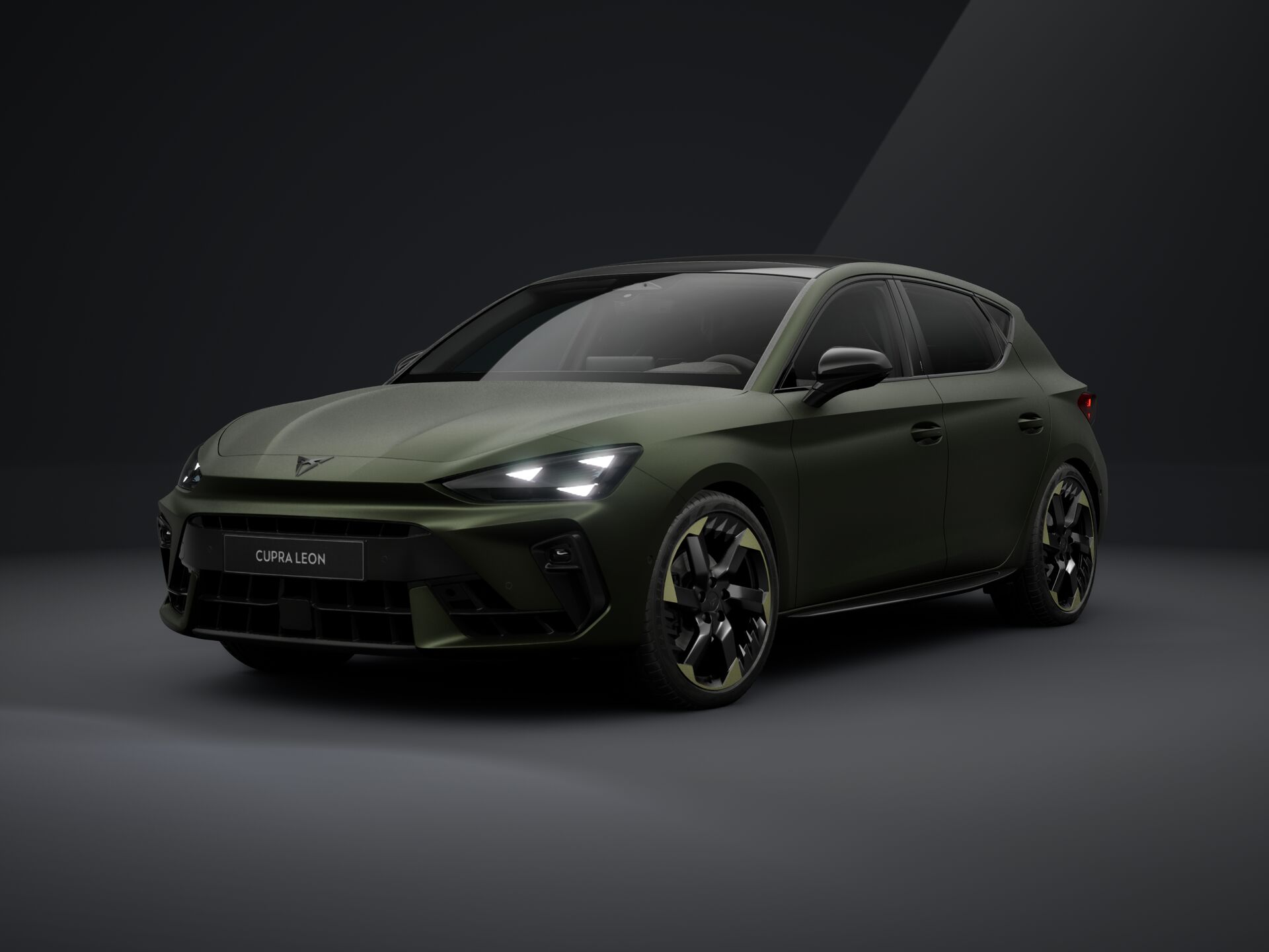 Cupra Leon TRIBE 1.5 eTSI DSG 2026