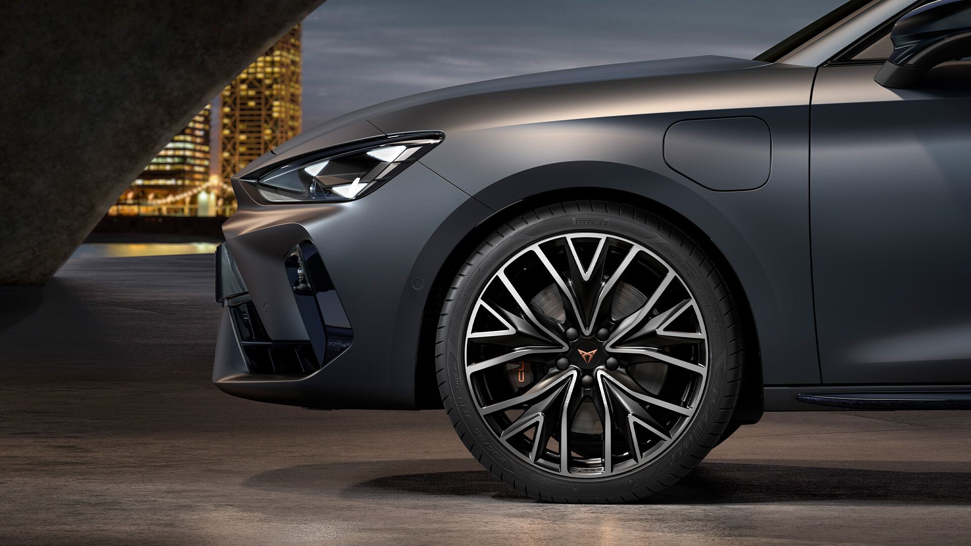 Driving Performance 19" "MISTRAL"