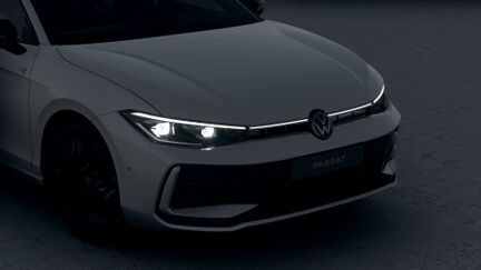 Bild eines Passat Variant R-Line eTSI DSG