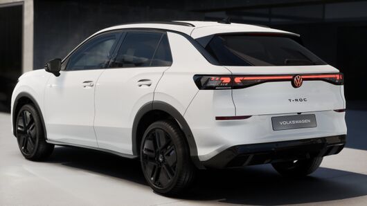 Bild eines T-Roc R-Line eTSI DSG
