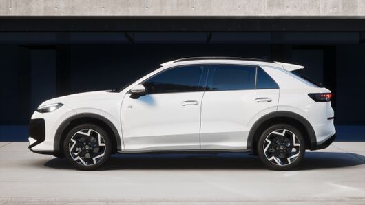 Bild eines T-Roc R-Line eTSI DSG