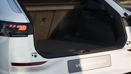 Bild eines T-Roc R-Line eTSI DSG