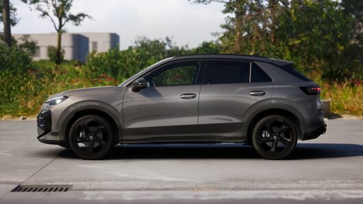 Bild eines T-Roc R-Line eTSI DSG