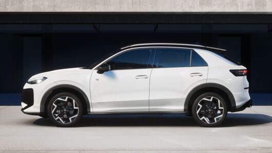 Bild eines T-Roc R-Line eTSI DSG