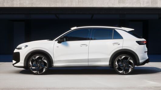 Bild eines T-Roc R-Line eTSI DSG