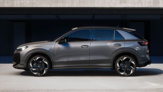 Bild eines T-Roc R-Line eTSI DSG