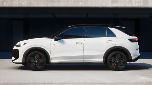 Bild eines T-Roc R-Line eTSI DSG