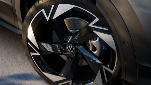 Bild eines T-Roc R-Line eTSI DSG