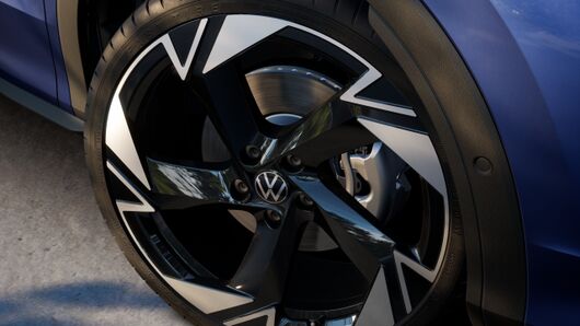 Bild eines T-Roc R-Line eTSI DSG