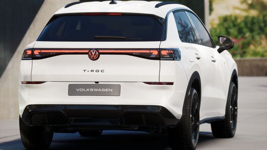 Bild eines T-Roc R-Line eTSI DSG