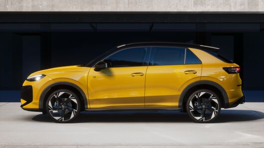 Bild eines T-Roc R-Line eTSI DSG