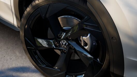 Bild eines T-Roc R-Line eTSI DSG