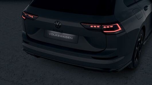 Bild eines Golf Variant R-Line mHeV DSG