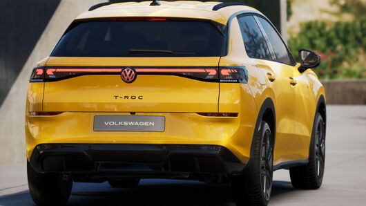 Bild eines T-Roc R-Line eTSI DSG
