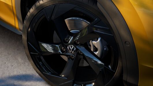 Bild eines T-Roc R-Line eTSI DSG