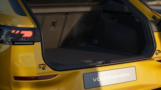 Bild eines T-Roc R-Line eTSI DSG