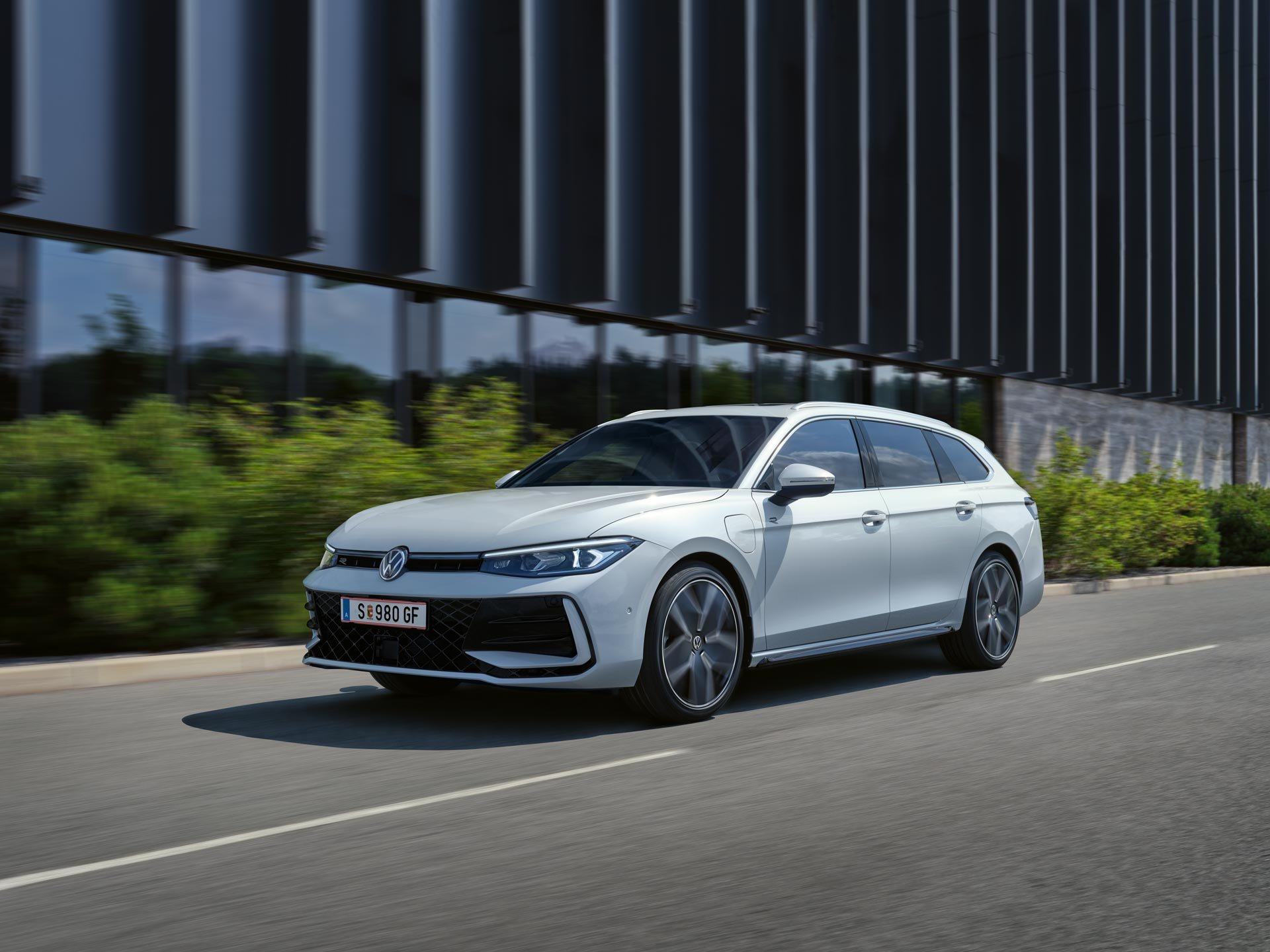 Adaptive Fahrwerksregelung DCC Pro