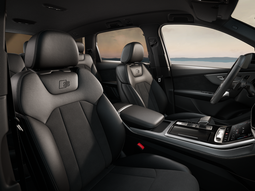 Изображение на Audi Q7 S line 50 TDI quattro
