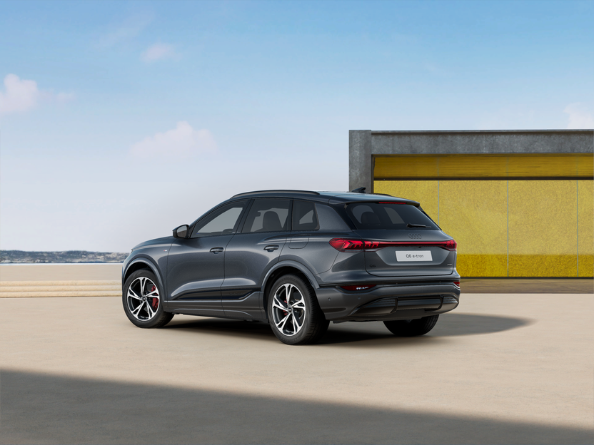 Изображение на Audi Q6 e-tron quattro