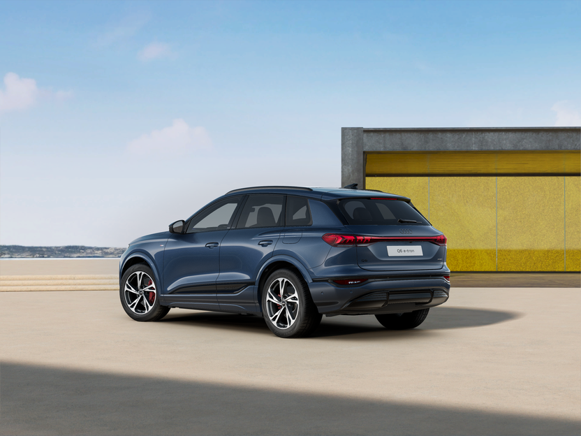 Изображение на Audi Q6 e-tron quattro