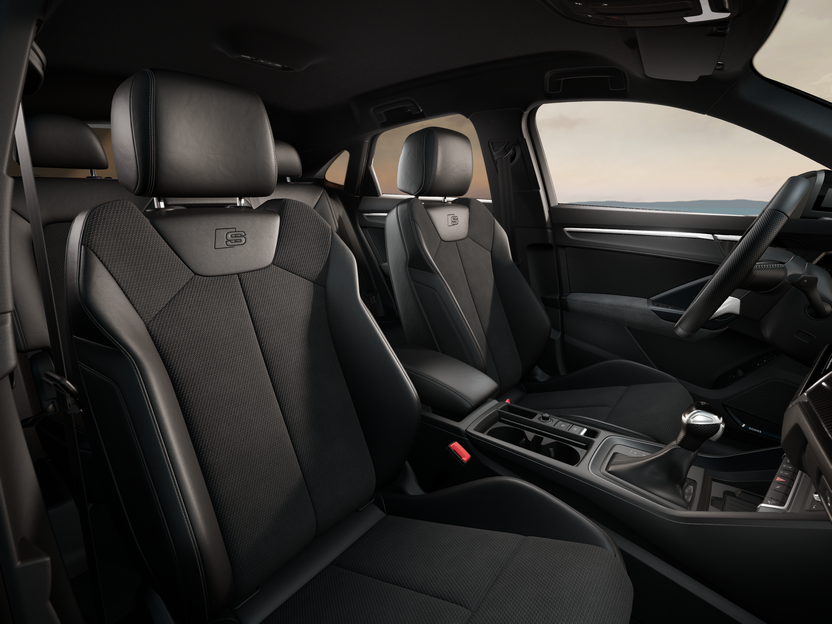 Изображение на Audi Q3 Sportback S line 40 TDI quattro