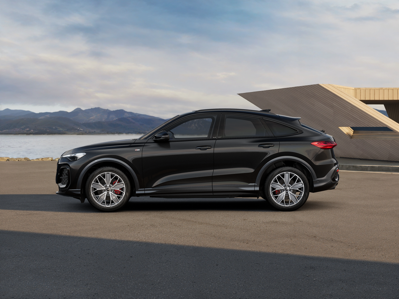 Изображение на Audi Q5 Sportback TDI quattro