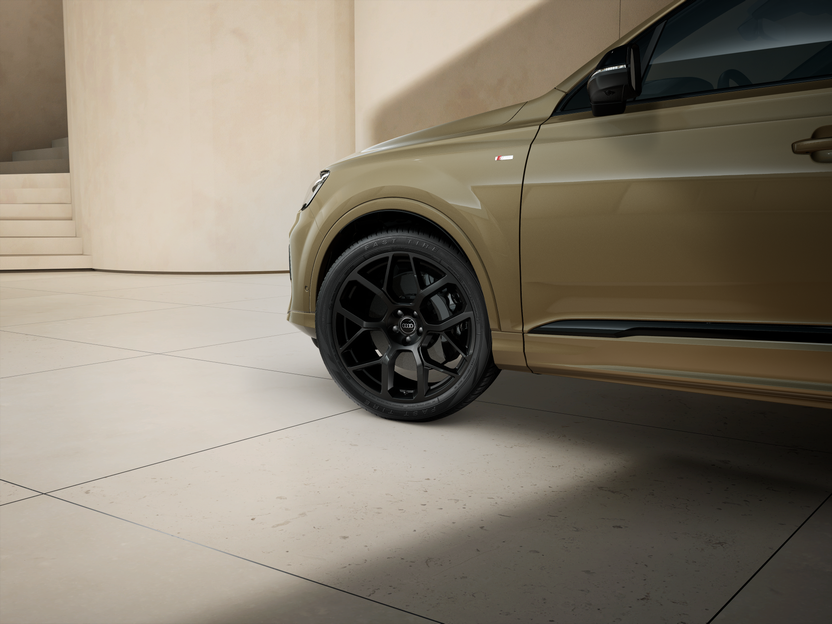 Изображение на Audi Q7 S line 55 TFSI quattro