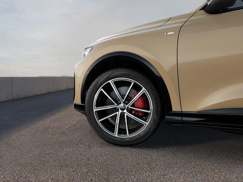 Изображение на Audi Q5 Sportback 150 kW TDI quattro