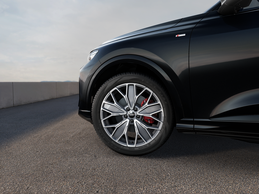 Изображение на Audi Q5 Sportback 150 kW TDI quattro