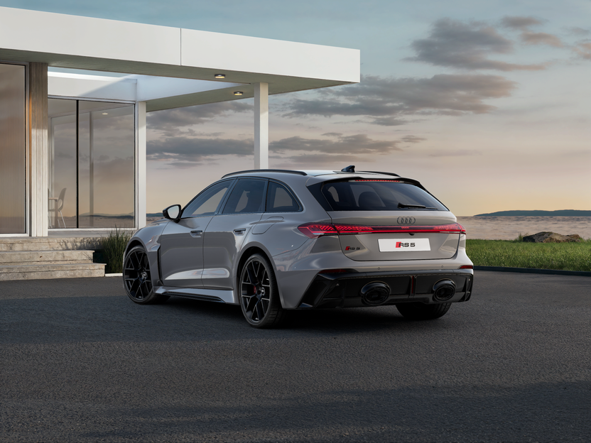 Изображение на Audi RS 5 Avant PHEV quattro