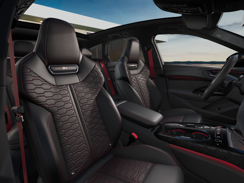 Изображение на Audi RS 5 Avant PHEV quattro