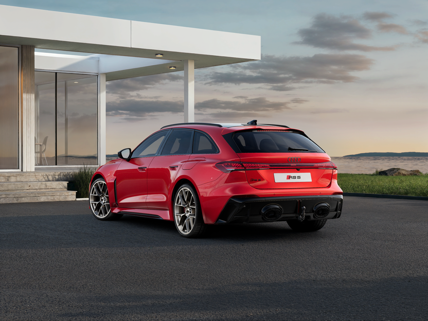 Изображение на Audi RS 5 Avant PHEV quattro