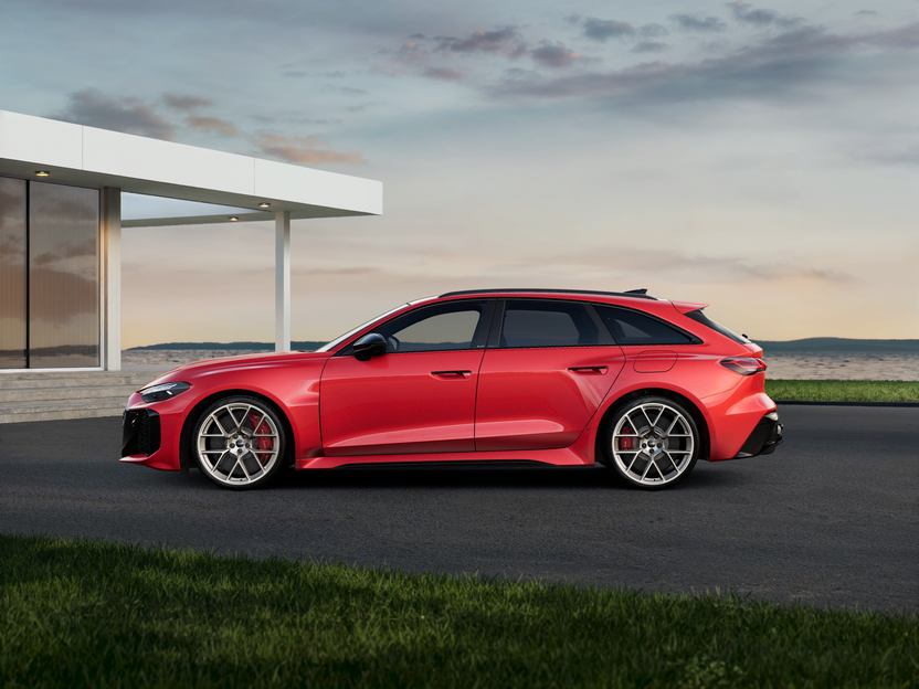 Изображение на Audi RS 5 Avant PHEV quattro