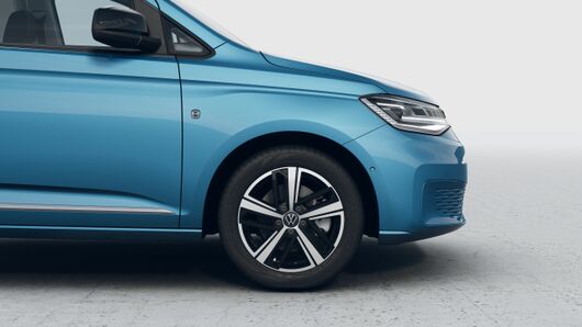 Изображение на Caddy Style Maxi eHybrid 7 места