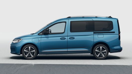 Изображение на Caddy Style Maxi eHybrid 7 места