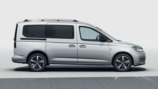 Изображение на Caddy Style Maxi eHybrid 7 места