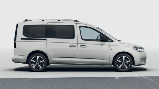 Изображение на Caddy Style Maxi eHybrid 7 места