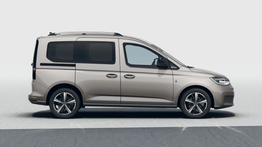 Изображение на Caddy Style eHybrid 5 места