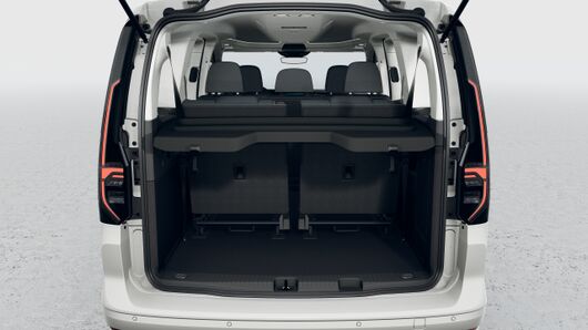 Изображение на Caddy Style Maxi eHybrid 7 места