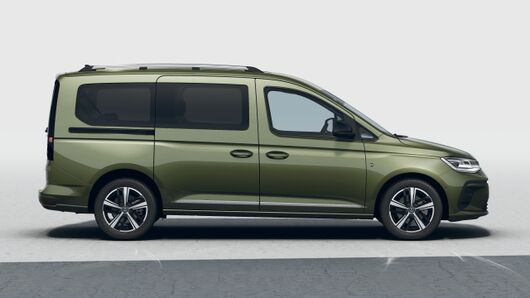 Изображение на Caddy Style Maxi eHybrid 7 места