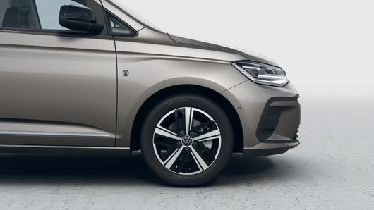 Изображение на Caddy Style eHybrid 5 места