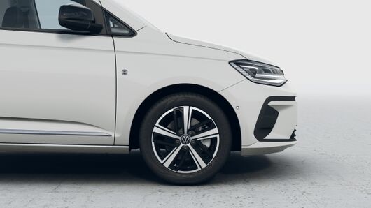 Изображение на Caddy Style Maxi eHybrid 7 места