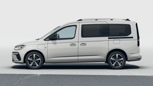 Изображение на Caddy Style Maxi eHybrid 7 места