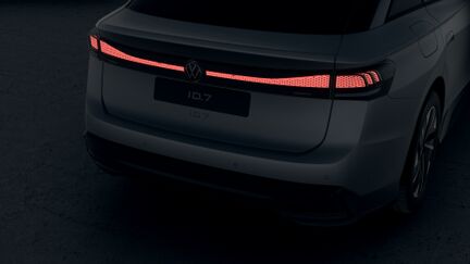 ID.7 Pro 77 kWh,210 кВт/286 к.с./1-ст