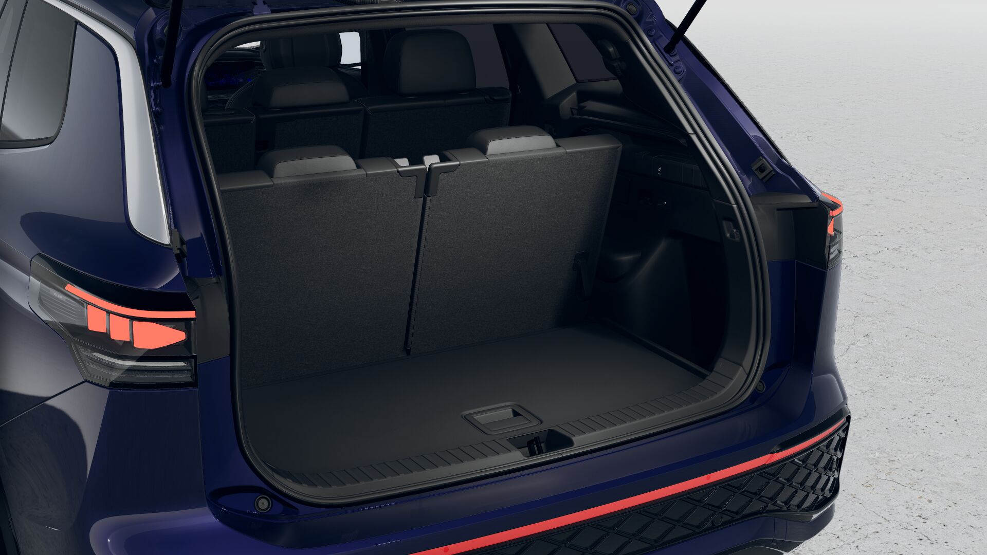 Изображение на Tayron R-Line Plus 2.0 TSI OPF 4MOT DSG