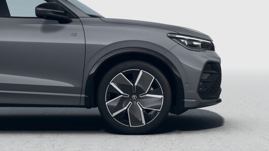 Изображение на Tiguan R-Line Plus 2.0 TSI OPF 4MO DSG